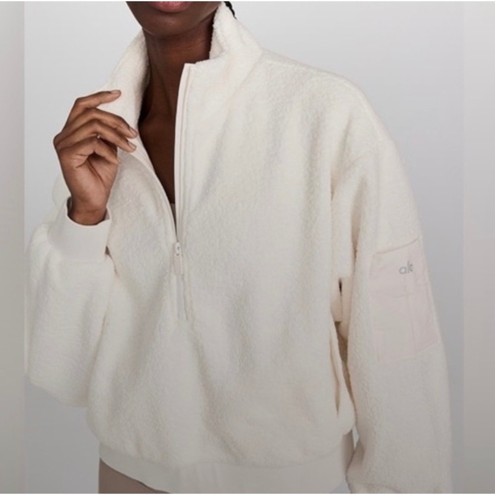 ALO Yoga Cream Sherpa Half-Zip Pullover Sweatshirt